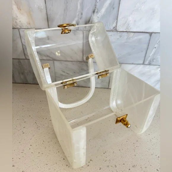 Vintage Lucite Box Purse Pearl White & Clear Miami Stylecraft Style - Picture 8 of 13
